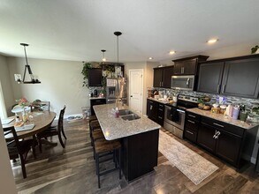 541 Medallion Cir in Clarksville, TN - Building Photo - Building Photo