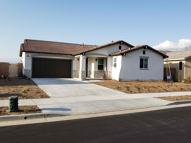 5748 Arrowstone Ln in Hemet, CA - Building Photo - Building Photo
