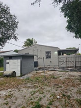 1240 Rutland St in Opa Locka, FL - Building Photo - Building Photo