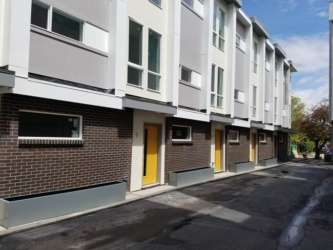 property at 1711 Hooker St