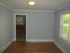 938 Lockland Ave in Winston-Salem, NC - Building Photo - Building Photo