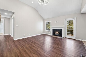 1680 Parkside Dr in Clarksville, TN - Building Photo - Building Photo