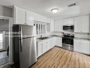 4551 Manila Dr in Jackson, MS - Building Photo - Building Photo