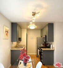 833 Orange Grv Ave in Los Angeles, CA - Building Photo - Building Photo