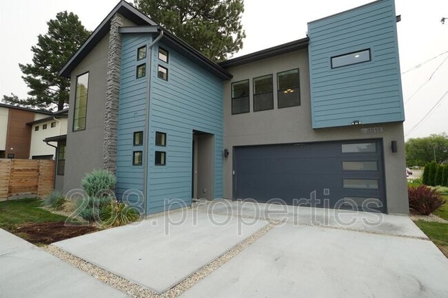 property at 4314 W Clark St