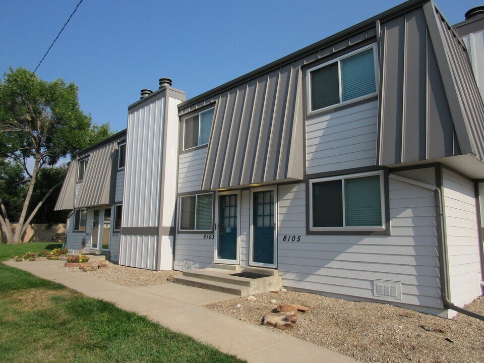 8103 W 54th Pl in Arvada, CO - Building Photo