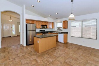 2250 W Roy Rogers Rd in Phoenix, AZ - Building Photo - Building Photo