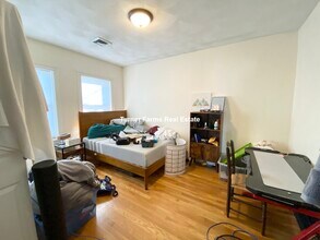 128 Hillside St, Unit 2 in Boston, MA - Building Photo - Building Photo