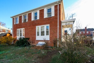 2713 South Veitch Street in Arlington, VA - Building Photo