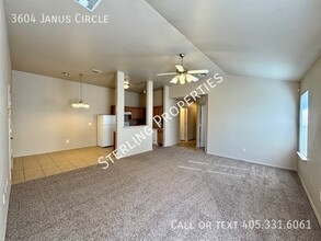 3604 Janus in Yukon, OK - Foto de edificio - Building Photo