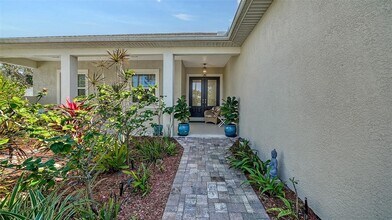 1111 Mallorca Dr in Bradenton, FL - Building Photo - Building Photo