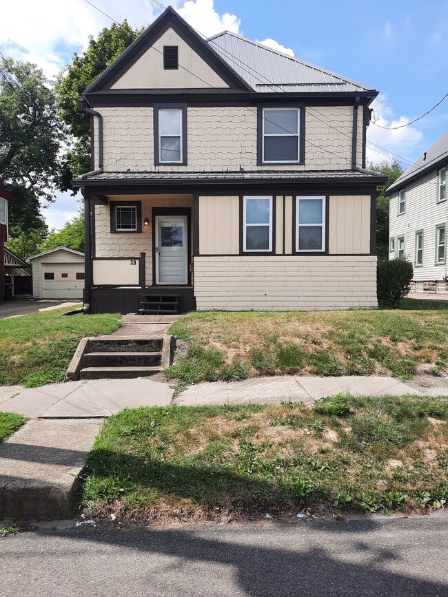 30 S Adams St, Unit 1 in Akron, OH - Building Photo - Building Photo