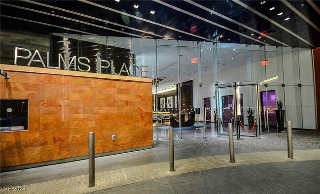 4381 W Flamingo Rd, Unit 2101 in Las Vegas, NV - Building Photo - Building Photo