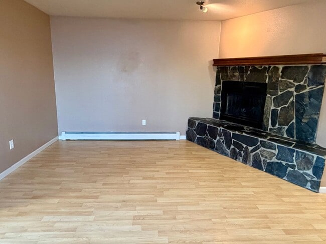 1250 Balfour Dr in Anchorage, AK - Building Photo - Building Photo