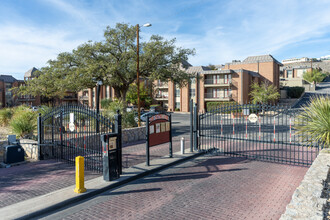 Stanton 4433 Condominiums in El Paso, TX - Building Photo - Building Photo