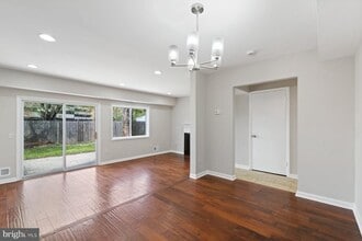 759 Palmer Dr in Herndon, VA - Building Photo - Building Photo