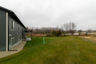 1570 Stadium Ln, Unit 1 in Mankato, MN - Building Photo - Building Photo