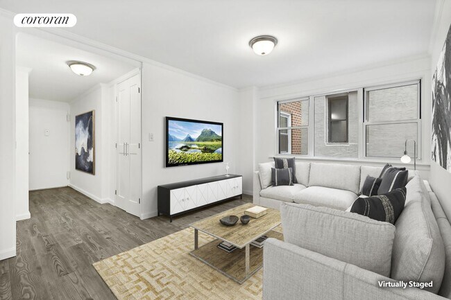 77 E 12th St in New York, NY - Building Photo - Building Photo
