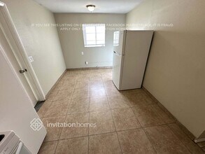 4126 N Mitchell St, Unit #3 in Phoenix, AZ - Building Photo - Building Photo