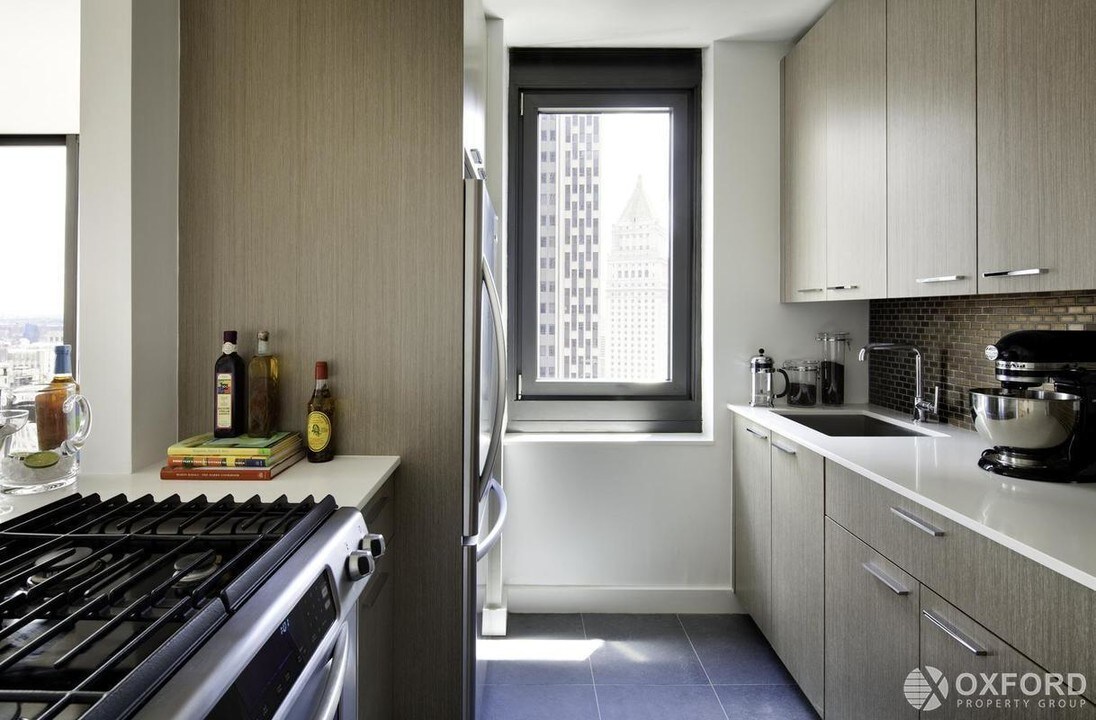 105 Duane St-Unit -39-G in New York, NY - Building Photo