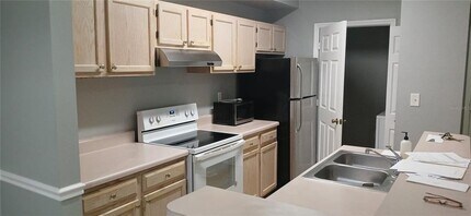 5606 Pinnacle Heights Cir in Tampa, FL - Building Photo - Building Photo