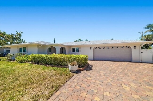 5522 Yorkshire Way in Sarasota, FL - Building Photo - Building Photo