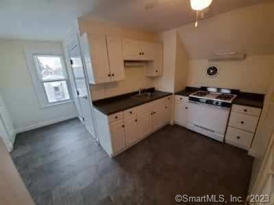 33 Circular Ave in Bridgeport, CT - Building Photo - Building Photo