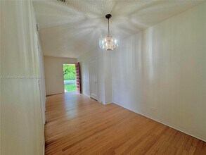 233 NW 45th Ave-Unit -233 in Miami, FL - Building Photo - Building Photo