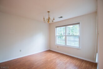 36 Needham Way in Princeton, NJ - Building Photo - Building Photo