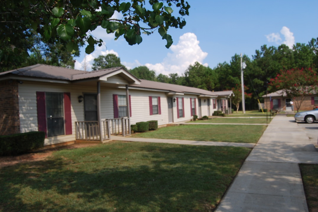 Fieldcrest Apartments in Coffeeville, AL - Building Photo