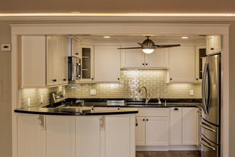 1 Silvestri Cir, Unit 16 in Derry, NH - Foto de edificio - Building Photo