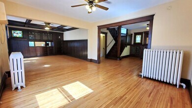 2204 Emerson Ave S in Minneapolis, MN - Building Photo - Building Photo