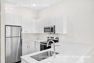 923 S State St in Lockport, IL - Building Photo - Building Photo