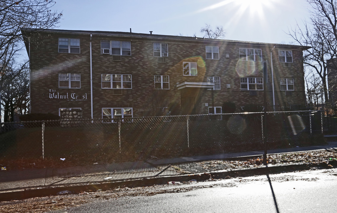 Walnut Crest in East Orange, NJ - Building Photo