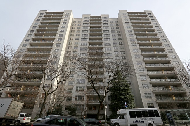 The Pavilion in New York, NY - Foto de edificio - Building Photo