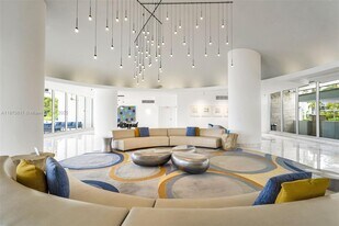 1000 West Ave in Miami Beach, FL - Building Photo