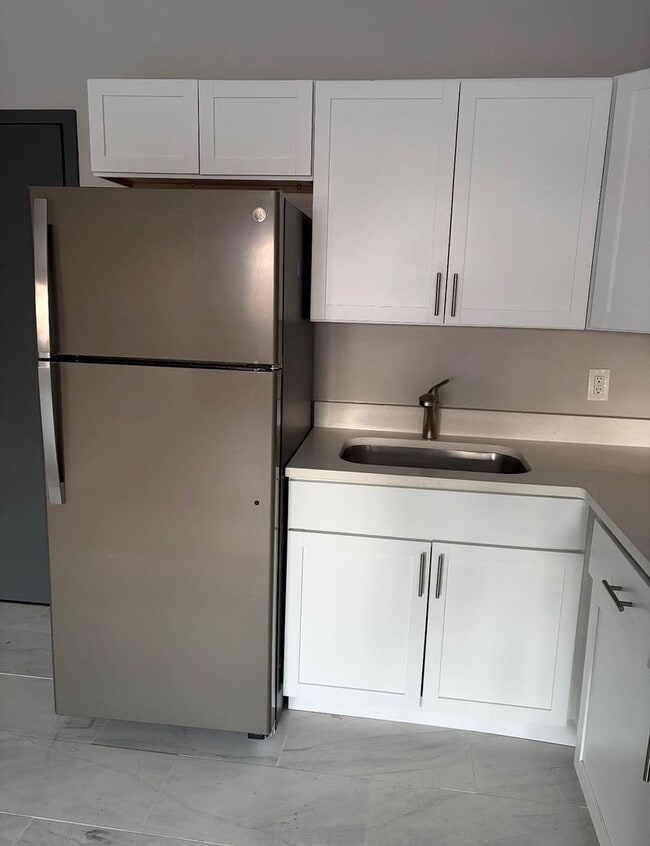 97 Fern St in Naugatuck, CT - Building Photo - Building Photo