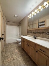 1132 Morraine View Dr, Unit 104 in Madison, WI - Foto de edificio - Building Photo