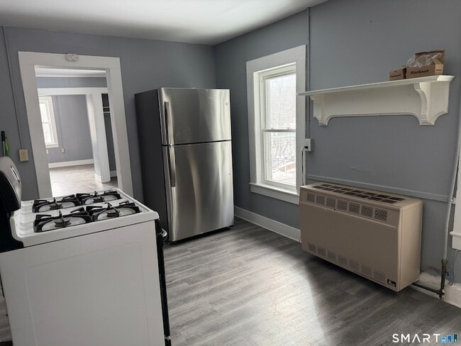 139 N Main St in Winchester, CT - Foto de edificio - Building Photo