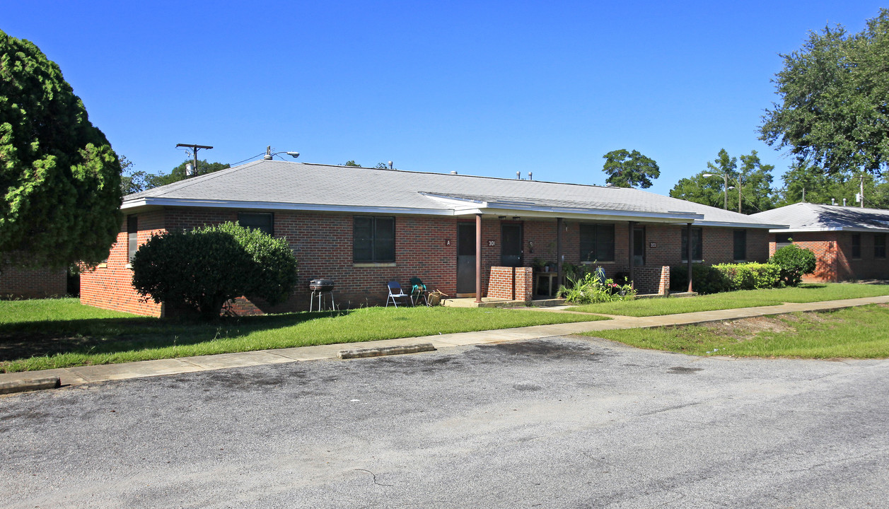 Flipper Homes in Thomasville, GA - Building Photo