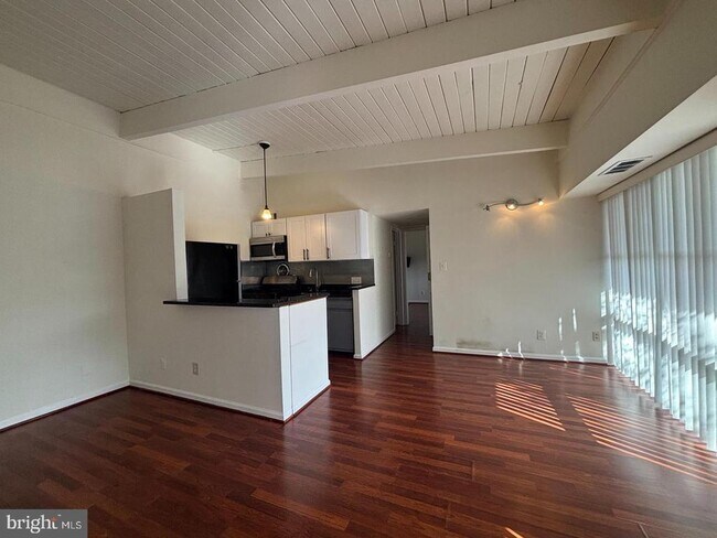 7734 Donnybrook Ct-Unit -208 in Annandale, VA - Building Photo - Building Photo