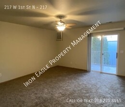 217 W 1st St N in Middleton, ID - Building Photo - Building Photo
