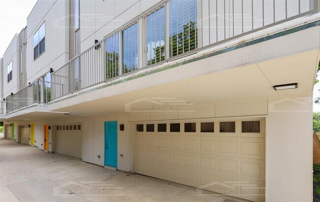 2134 Lucas Dr in Dallas, TX - Building Photo - Building Photo