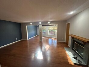 20 South St in Bethel, CT - Building Photo - Building Photo