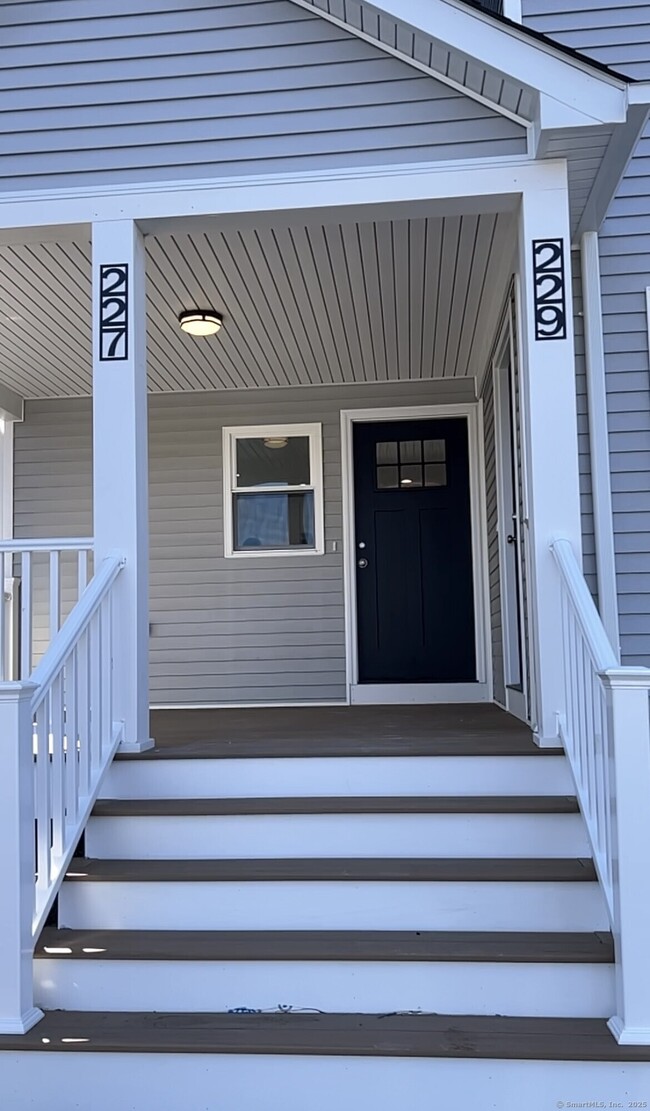 229 Laurel Ave in Bridgeport, CT - Building Photo - Building Photo