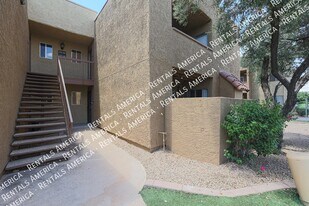 5877 N Granite Reef Rd in Scottsdale, AZ - Building Photo