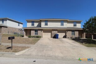 310 Janelle Dr, Unit B in Copperas Cove, TX - Building Photo
