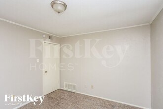 818 Sandalwood Ln in Arlington, TX - Building Photo - Building Photo