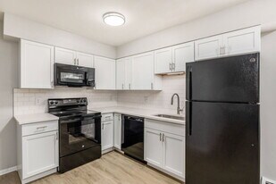 639 Riverview Dr in Columbus, OH - Building Photo