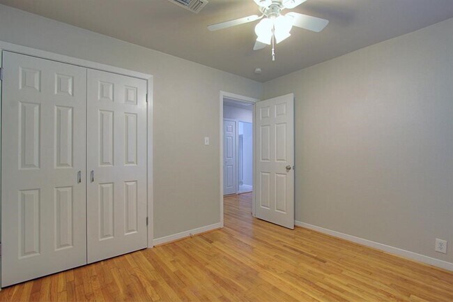 5611 Arboles Dr in Houston, TX - Building Photo - Building Photo